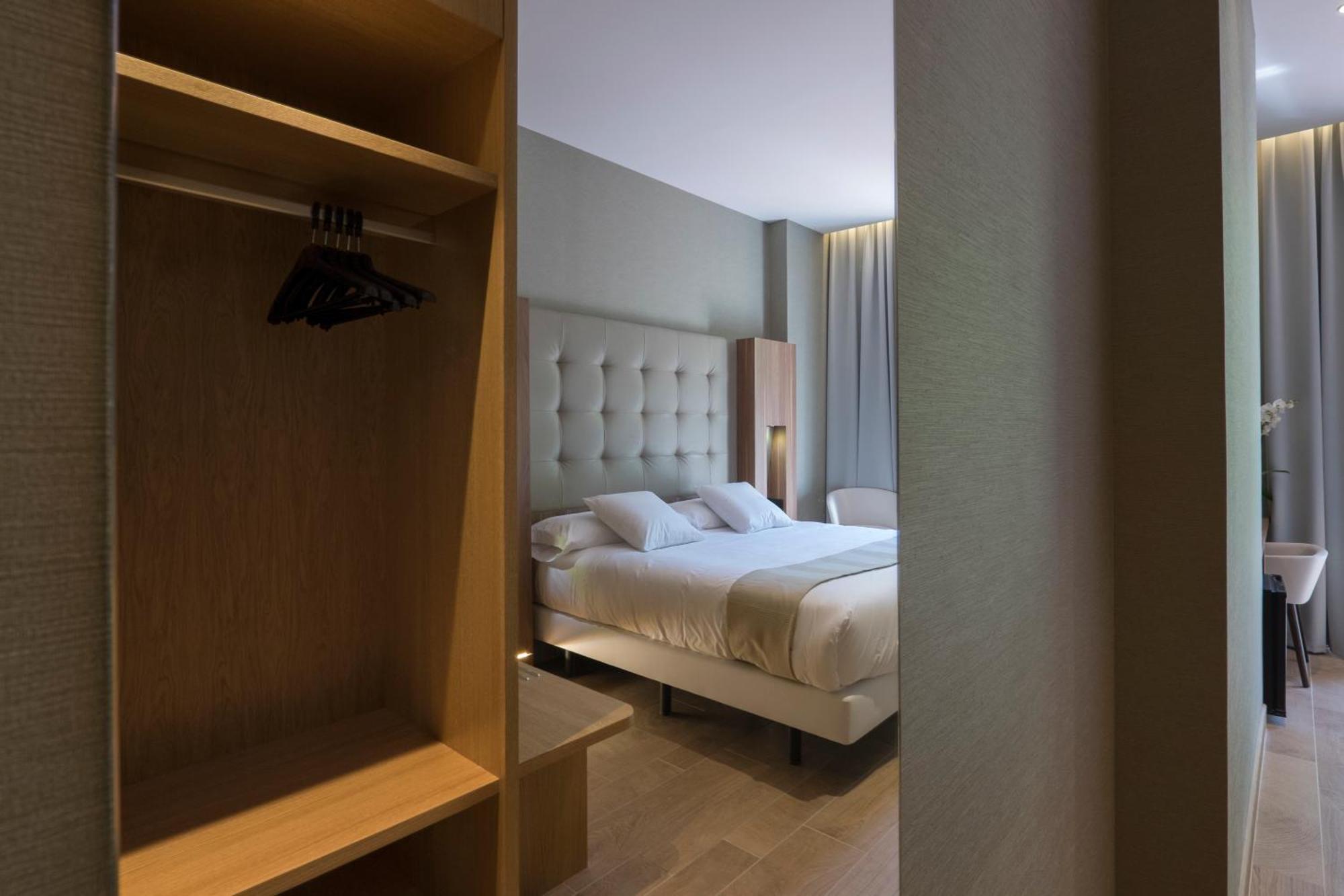 Chi Hotel Barcelona Exterior photo